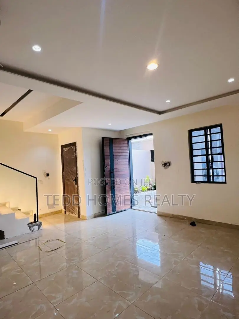 4bdrm Duplex in Ologolo for rent