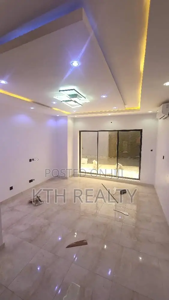 4bdrm Duplex in Banana Island for rent