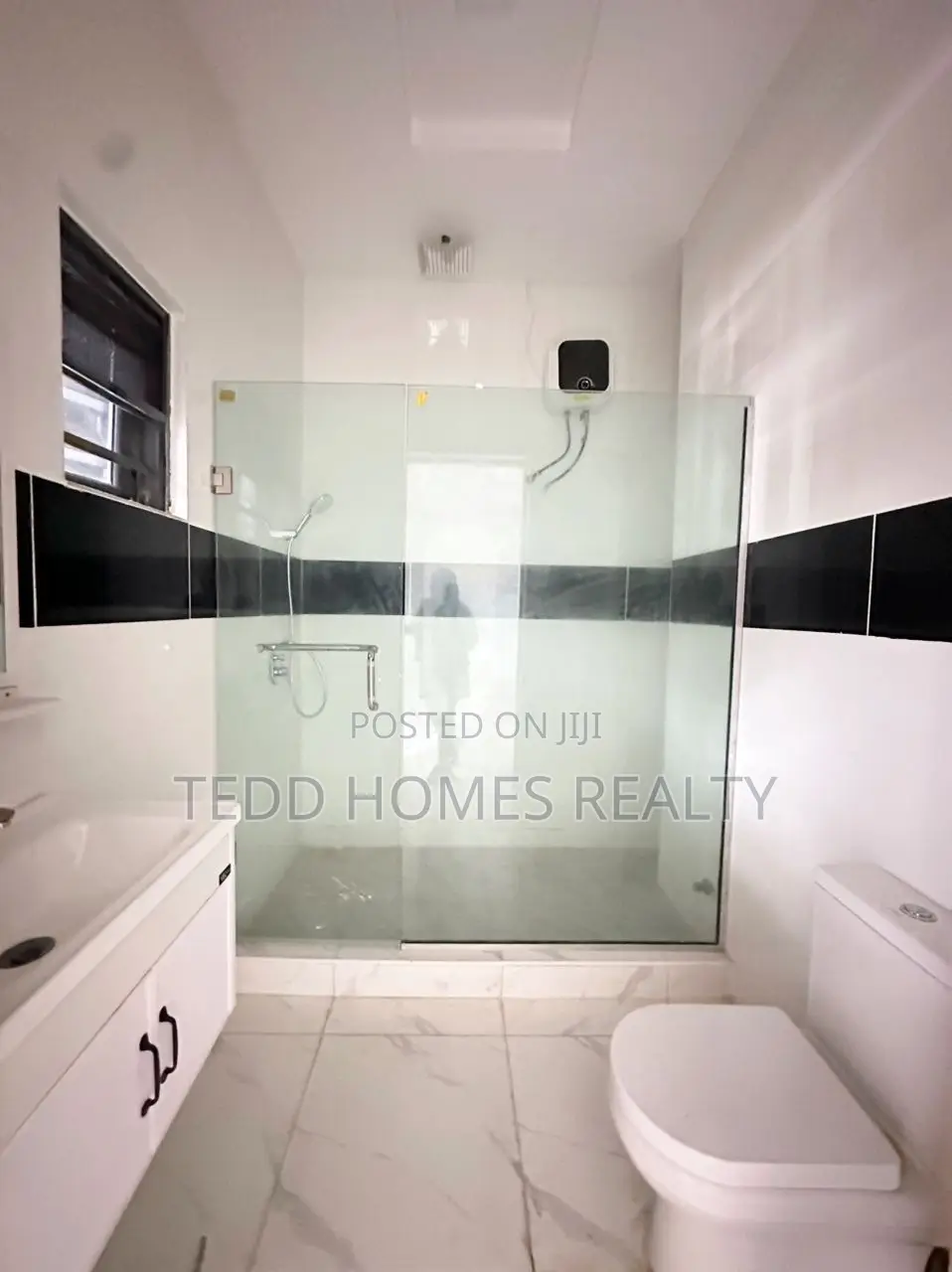 4bdrm Duplex in Orchid Road, Lekki Phase 2 for rent