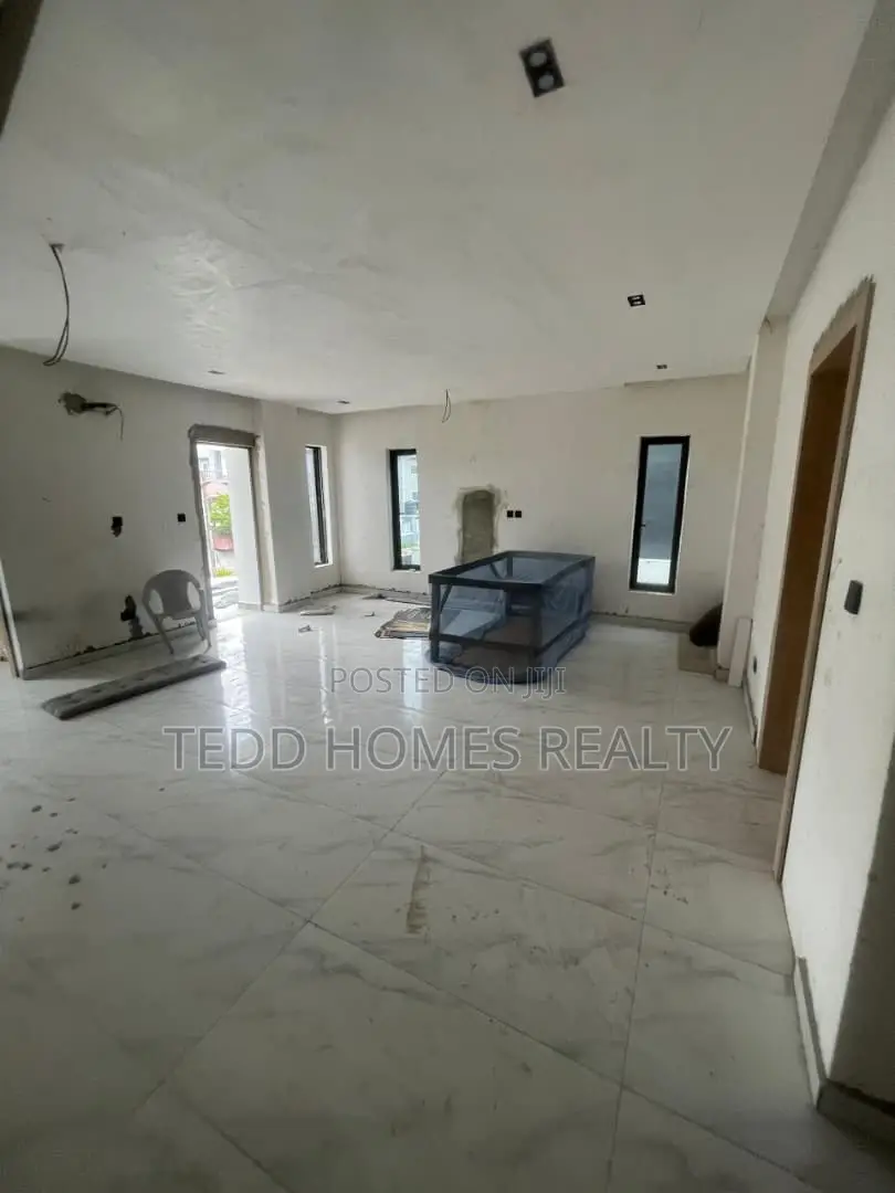 2bdrm Apartment in Ikate for sale