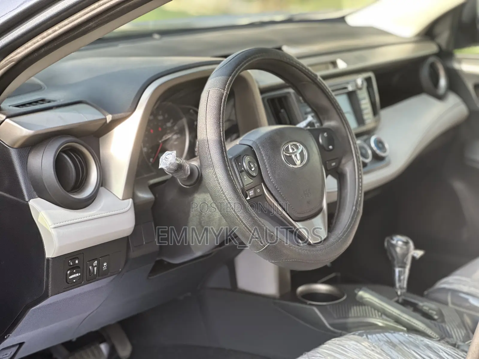 Toyota RAV4 LE 4dr SUV (2.5L 4cyl 6A) 2014 Gray