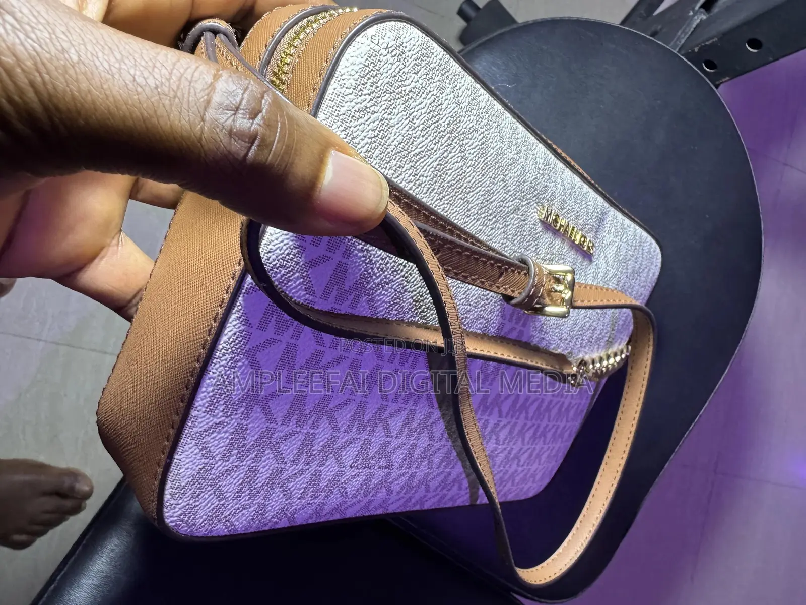 Original Michael Kors Crossbody Bag – Very Clean Stylish