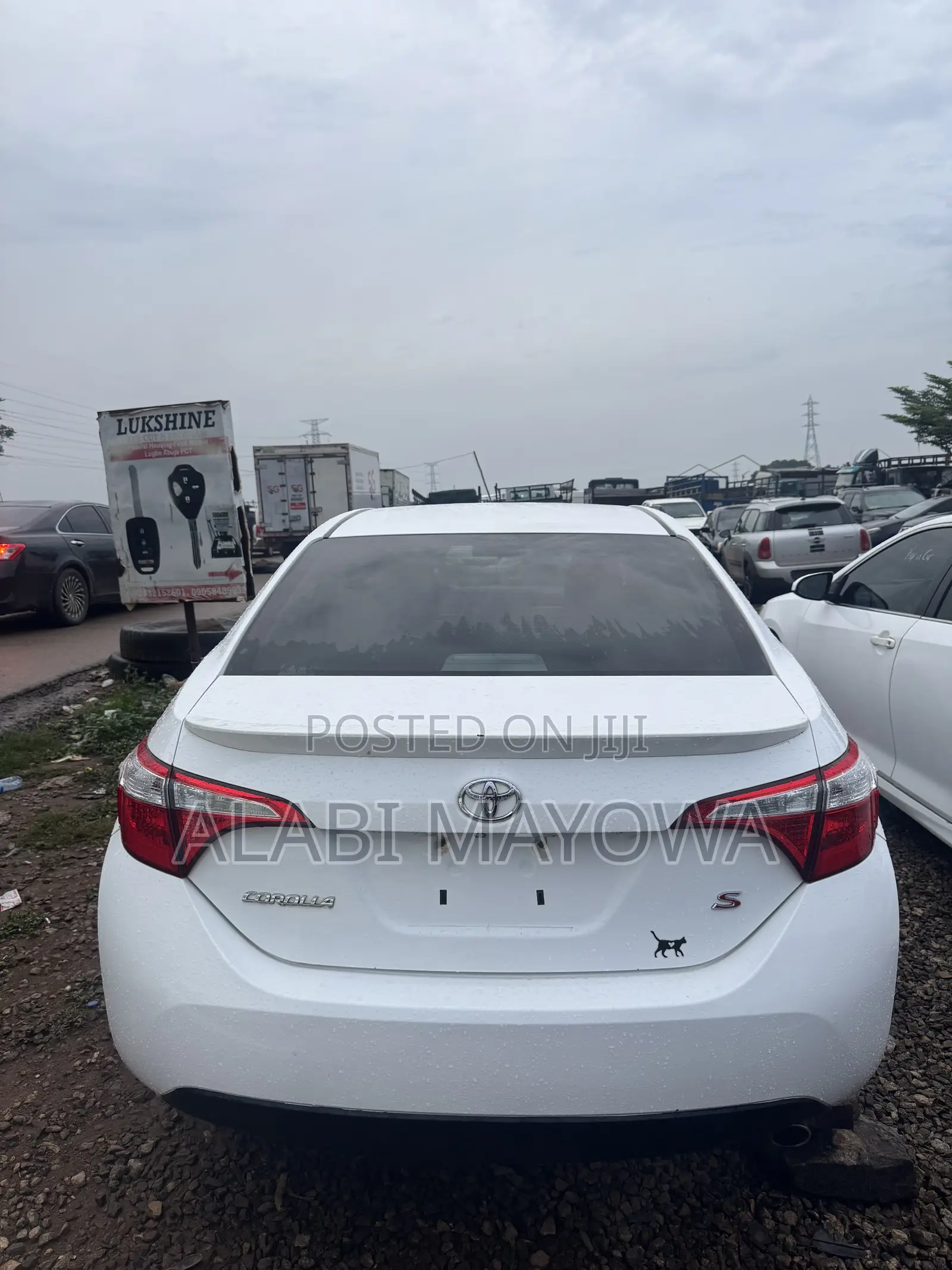 Toyota Corolla S 4dr Sedan (1.8L 4cyl CVT) 2015 White