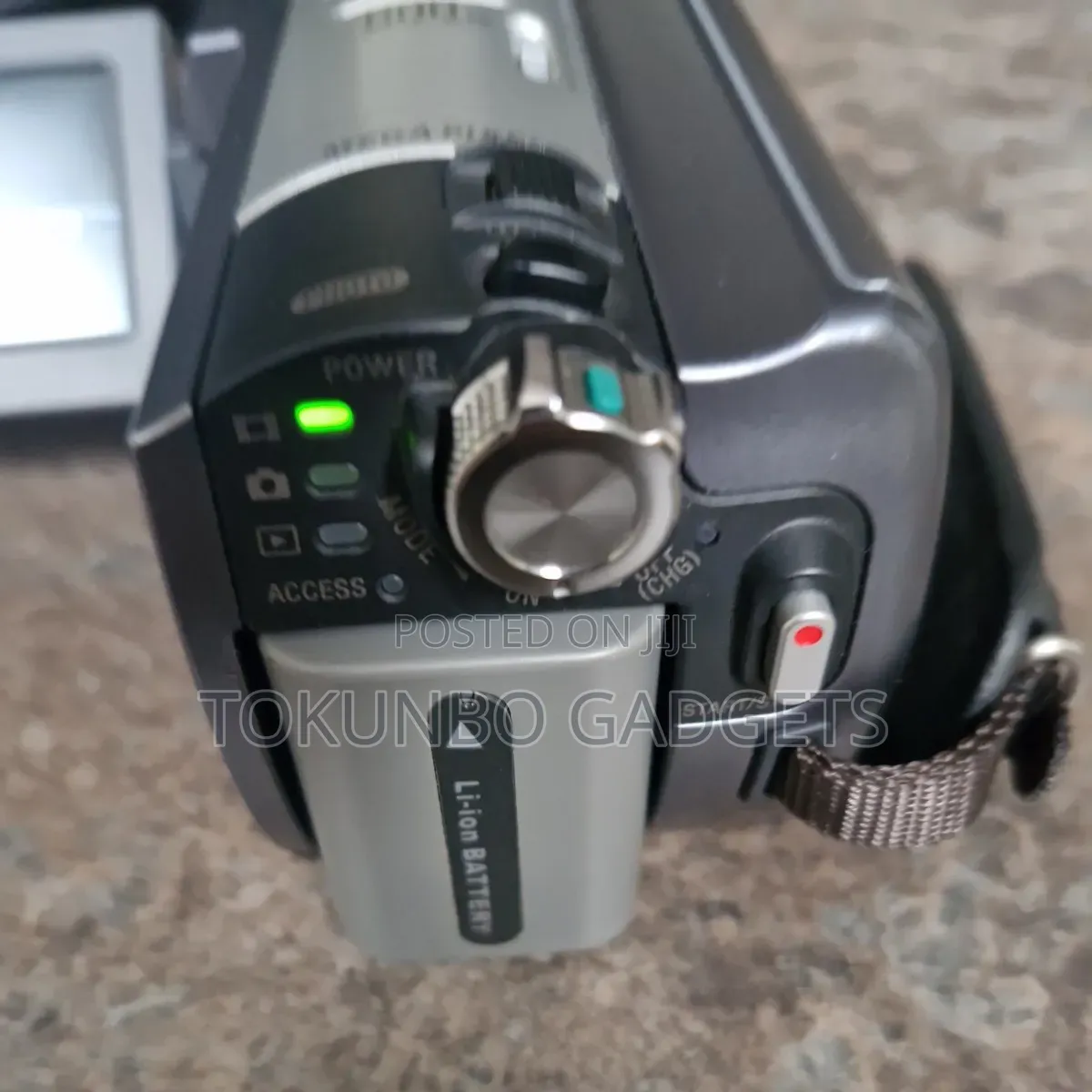 Sony Handycam DCR-Sr70e Wide LCD HDD Video Camera Camcorder
