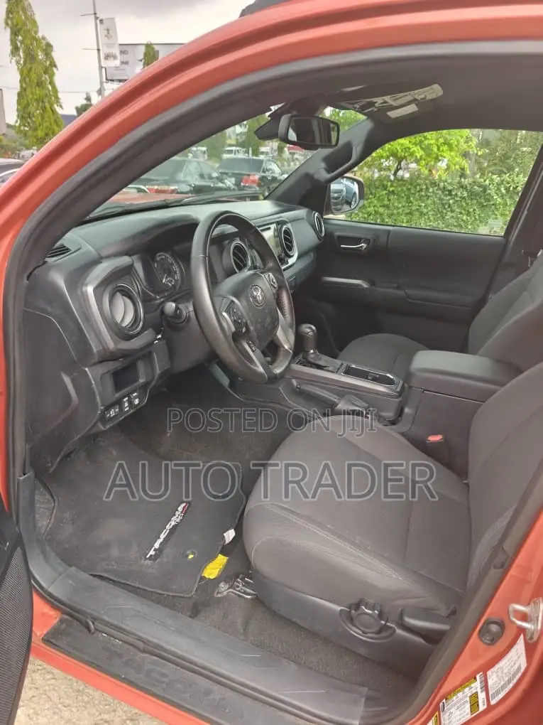 Toyota Tacoma 2017 Orange
