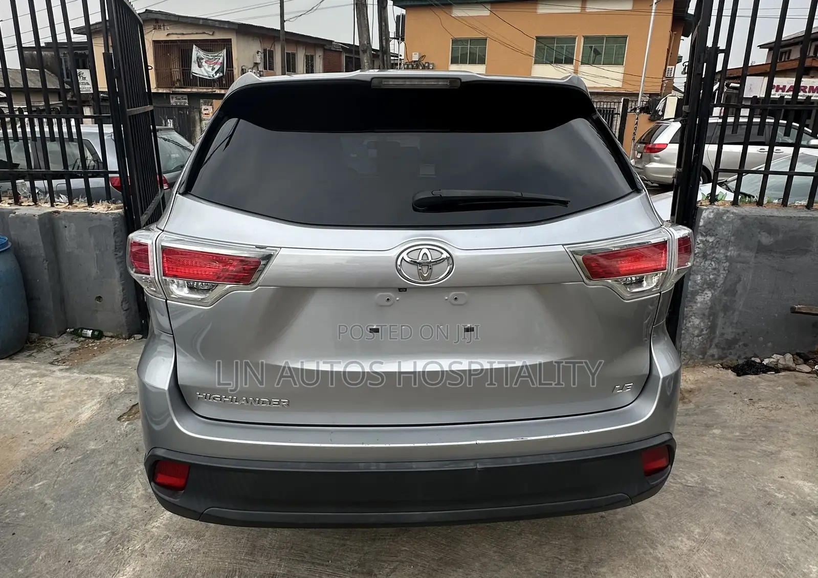 Toyota Highlander XLE 4dr SUV (3.5L 6cyl 6A) 2015 Gray