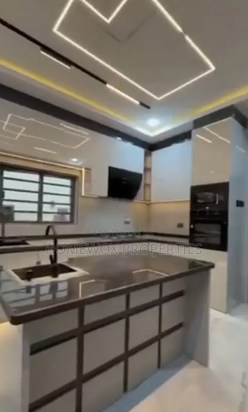 4bdrm Duplex in Rumuahalu for sale