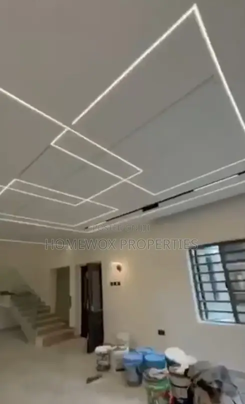 4bdrm Duplex in Rumuahalu for sale