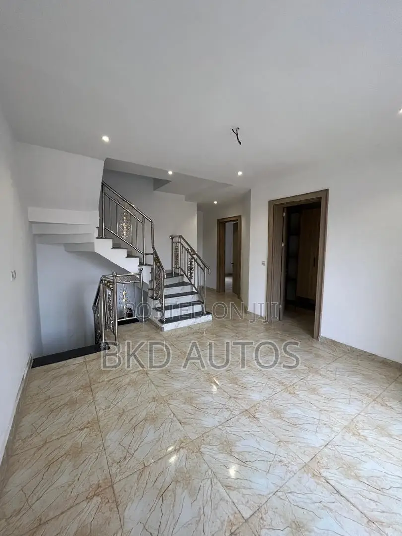 4bdrm Duplex in New Oko Oba for sale