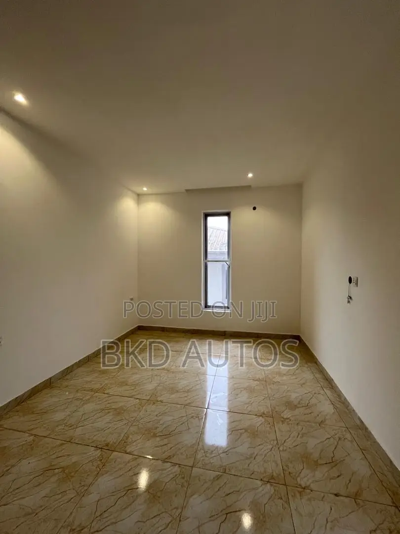 4bdrm Duplex in New Oko Oba for sale