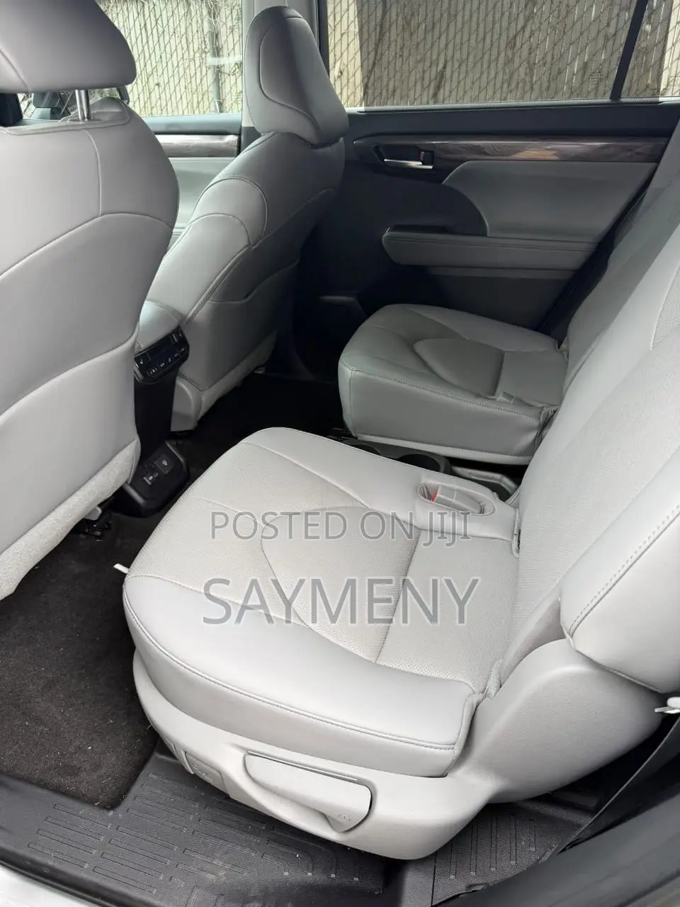 Toyota Highlander Platinum AWD 2024 Silver