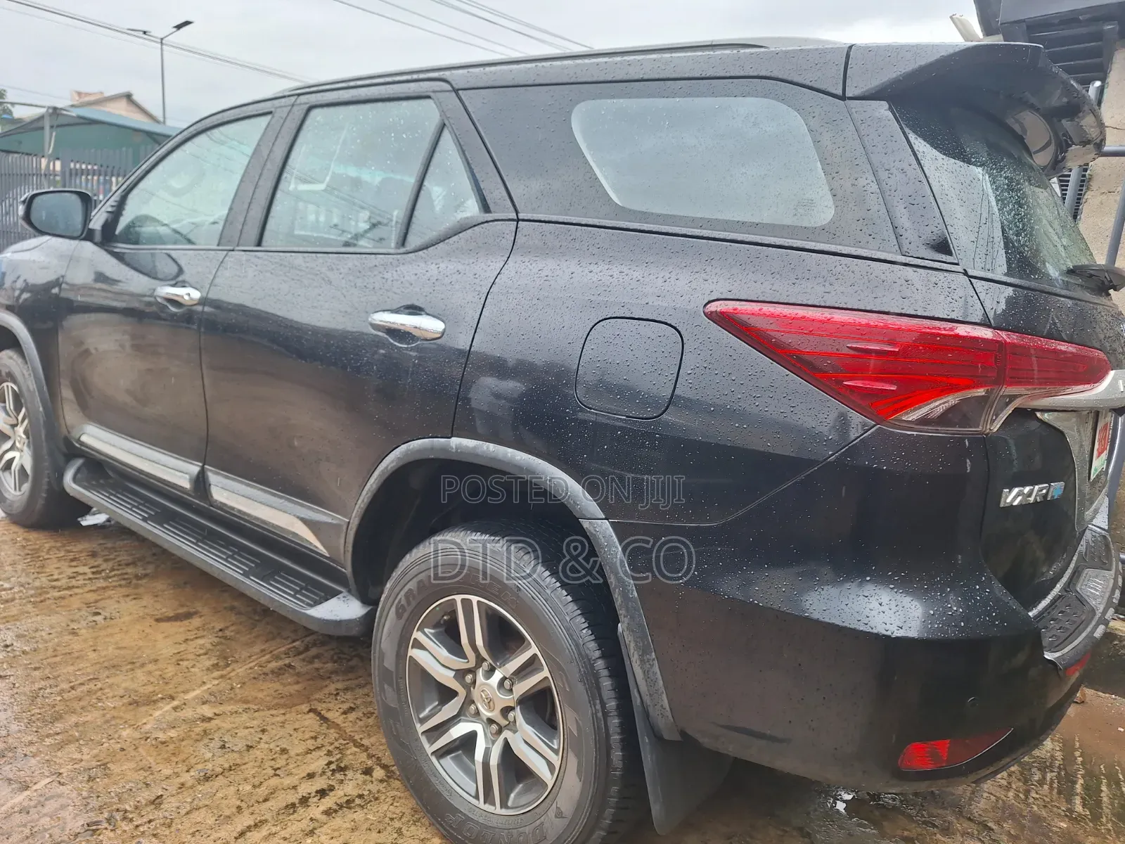 Toyota Fortuner 2022 Black