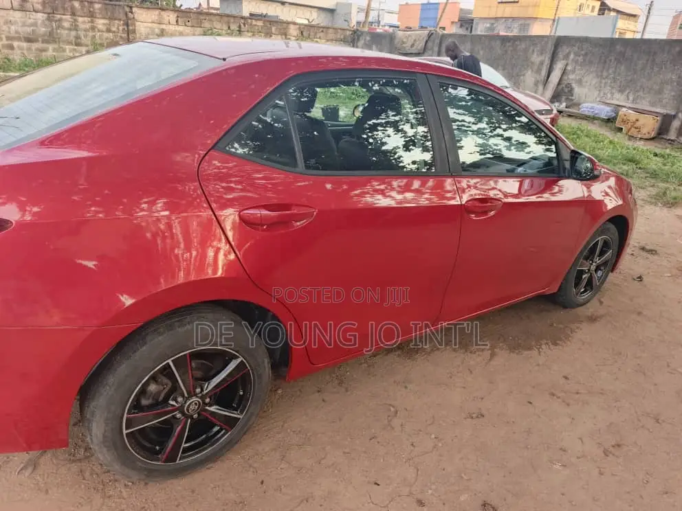 Toyota Corolla LE 4dr Sedan (1.8L 4cyl CVT) 2014 Red