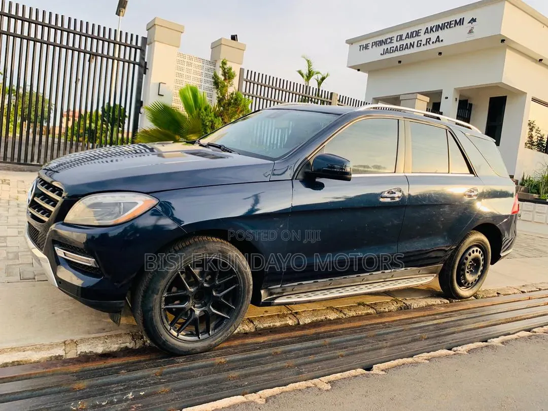 Mercedes-Benz M Class ML350 4MATIC 4dr SUV AWD (3.5L 6cyl 7A) 2014 Blue