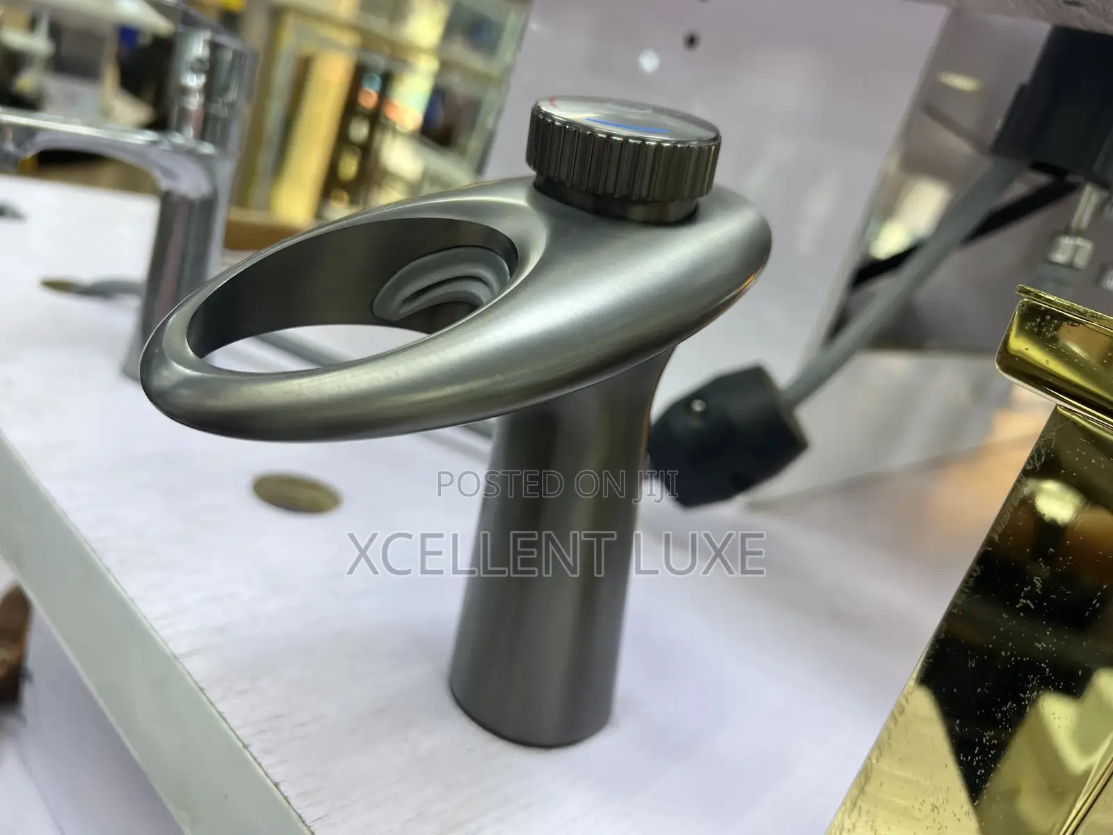 Luxury Gray Basin Mixer Tap. (England Standard)
