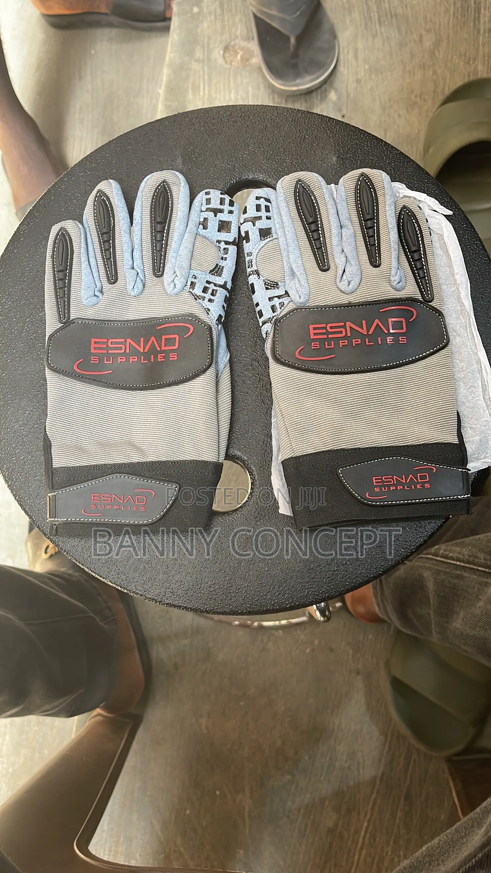 Esnad Supplies Heavy-duty Impact Work Gloves.