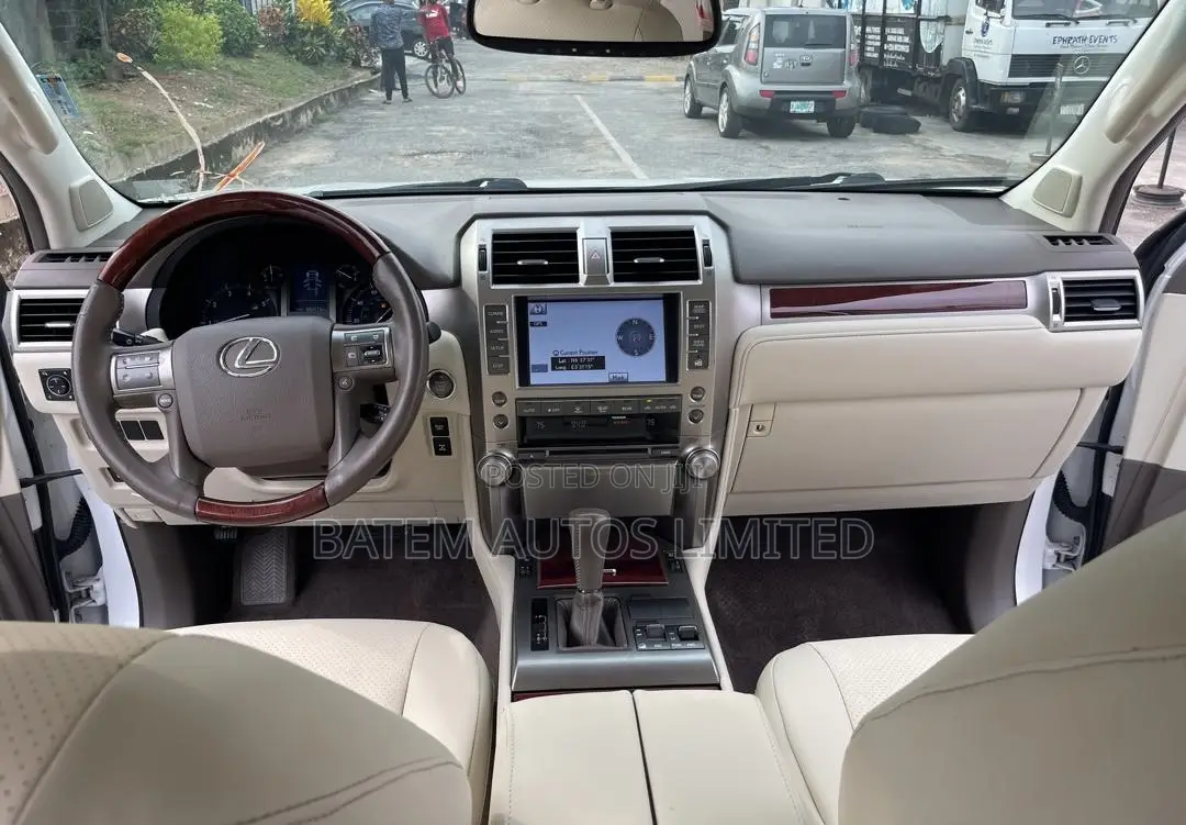 Lexus GX 460 Premium 2013 White