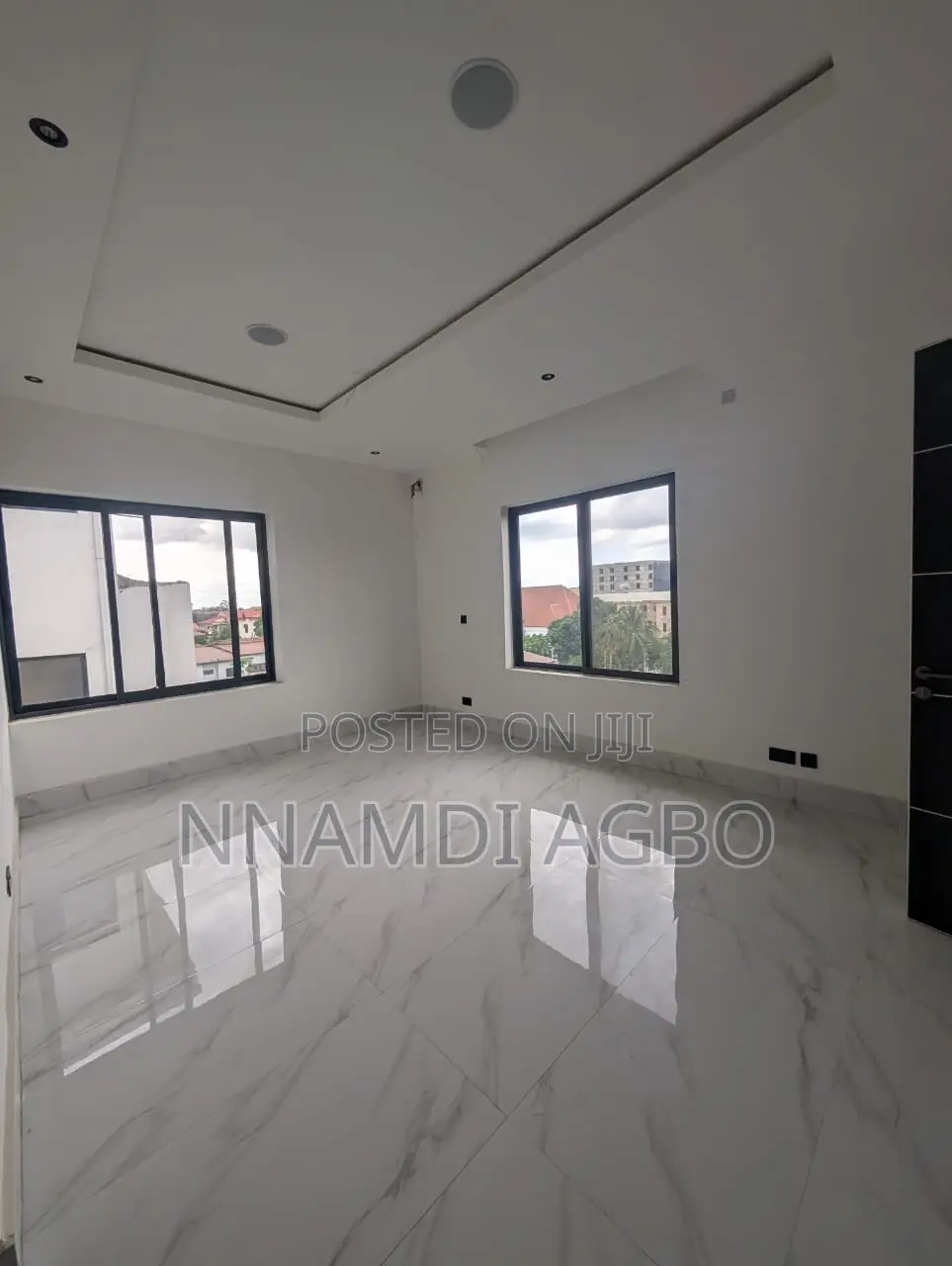 3bdrm Penthouse in Ikeja GRA for rent