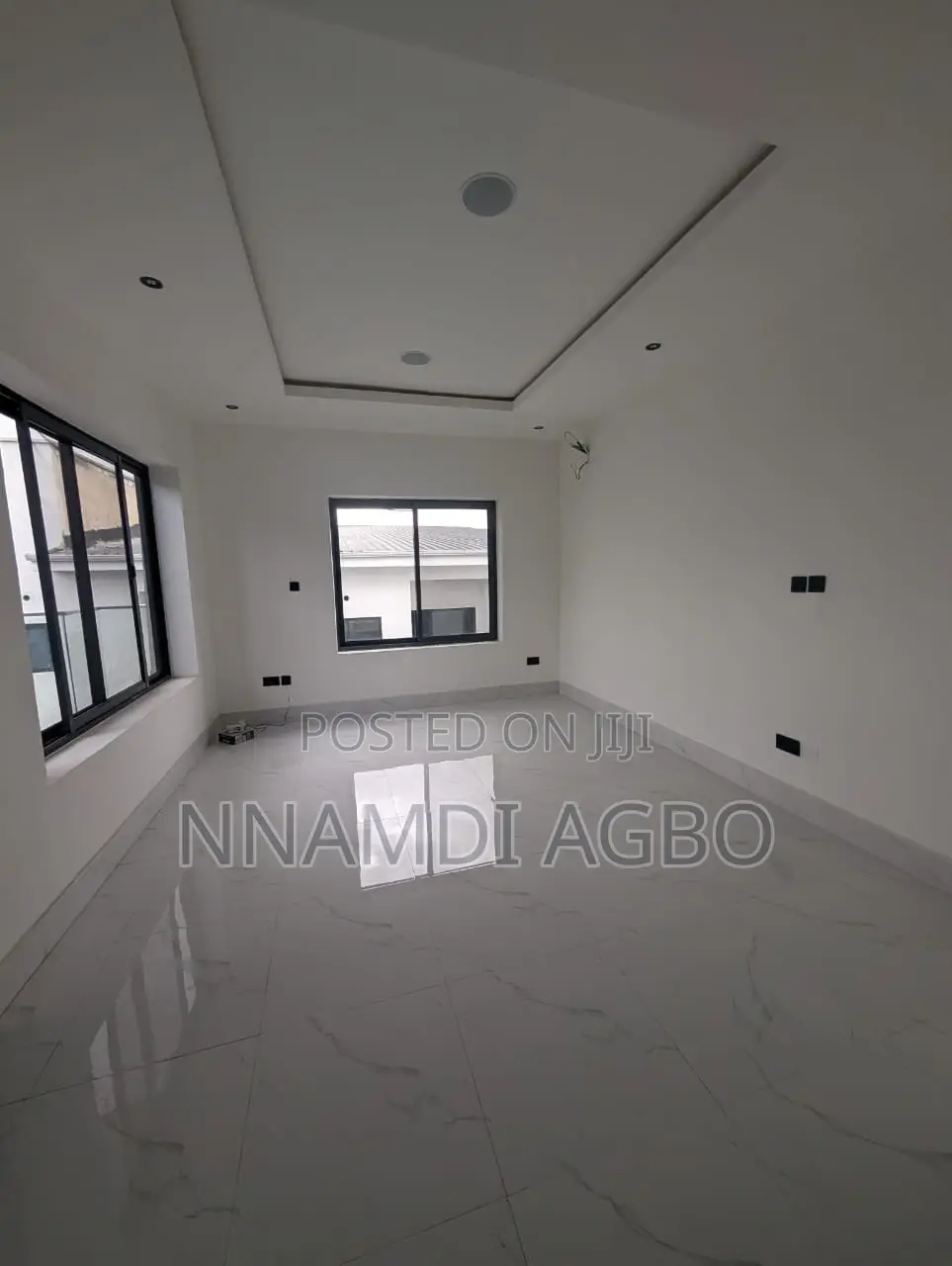 3bdrm Penthouse in Ikeja GRA for rent