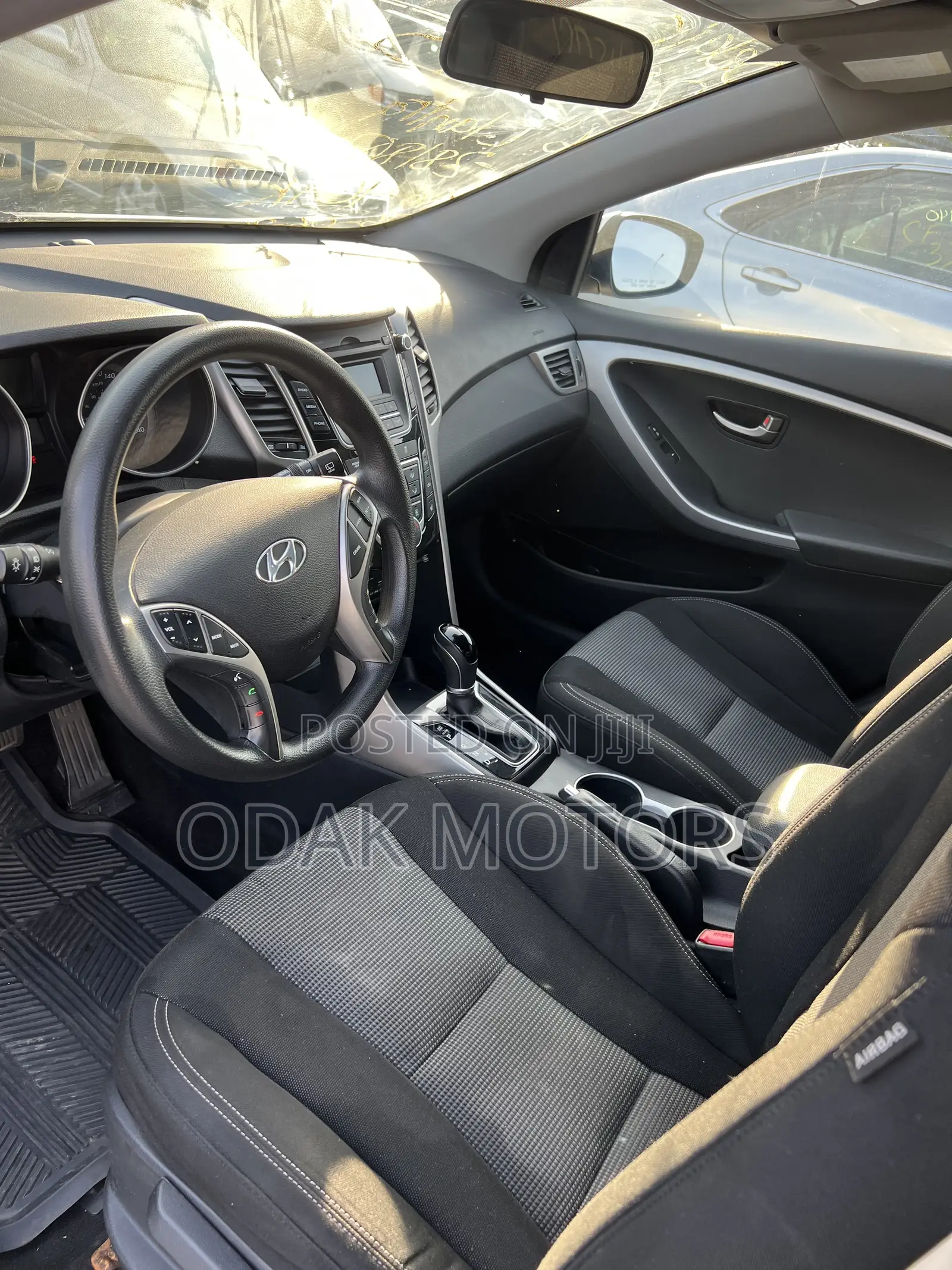Hyundai Elantra SE 4dr Sedan (1.8L 4cyl 6M) 2015 Silver