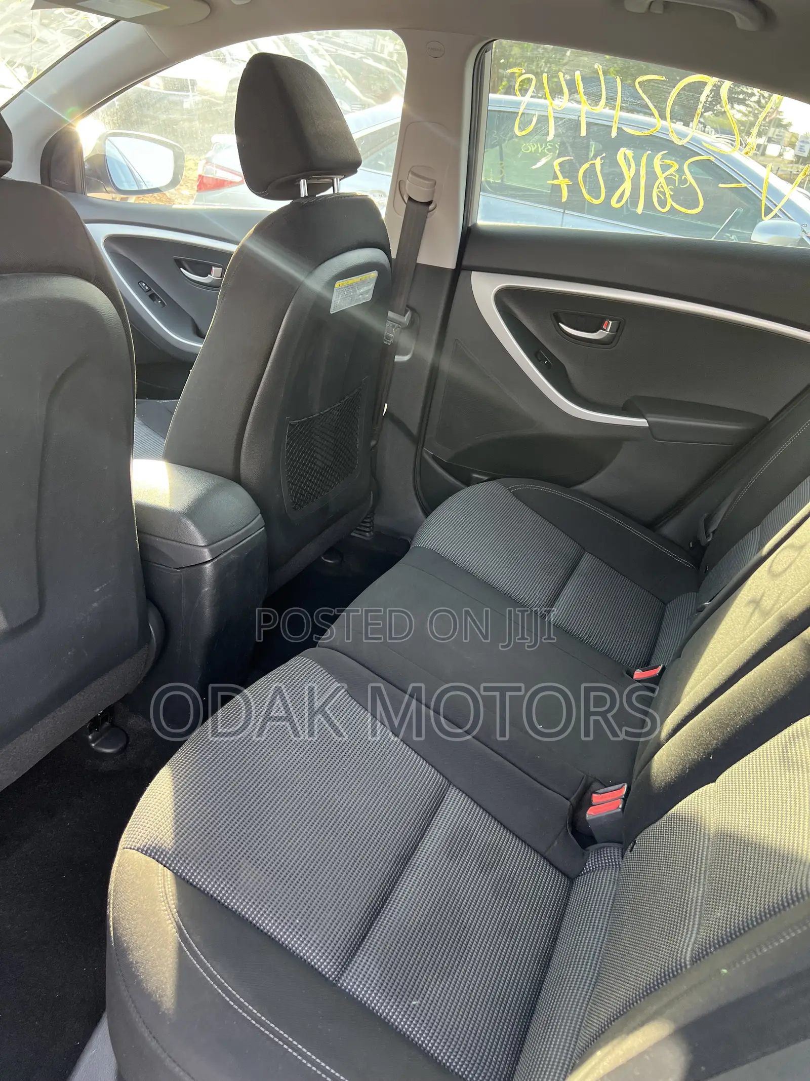 Hyundai Elantra SE 4dr Sedan (1.8L 4cyl 6M) 2015 Silver