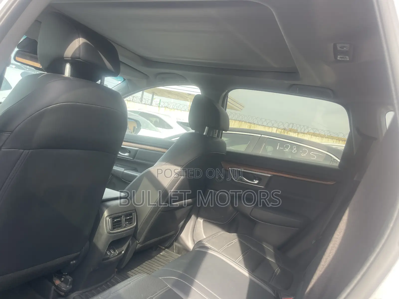 Honda CR-V Touring 4dr SUV AWD (1.5L 4cyl CVT) 2017 Silver