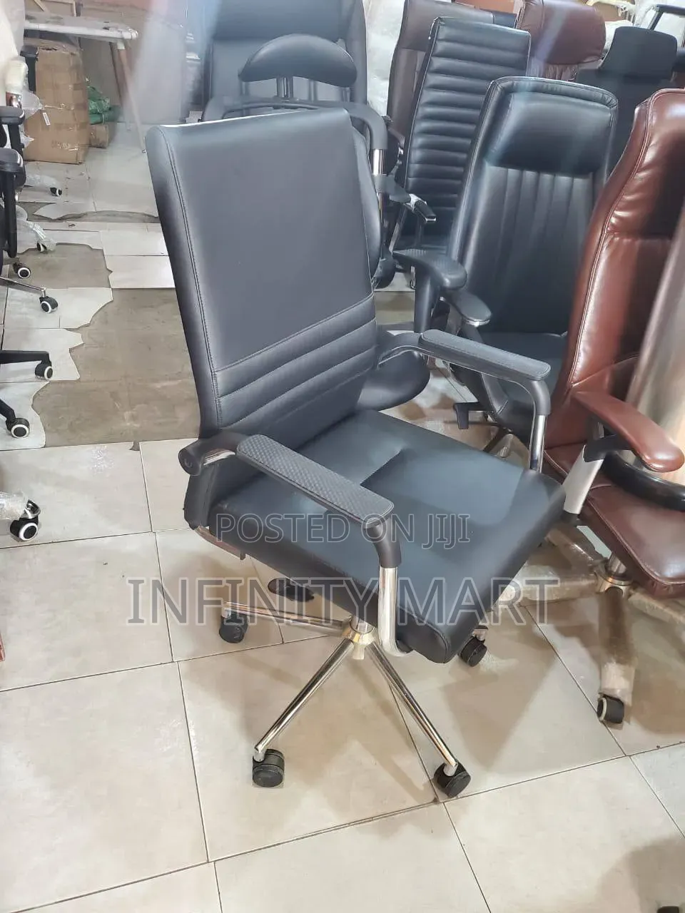 Grand Office Swivel Chair