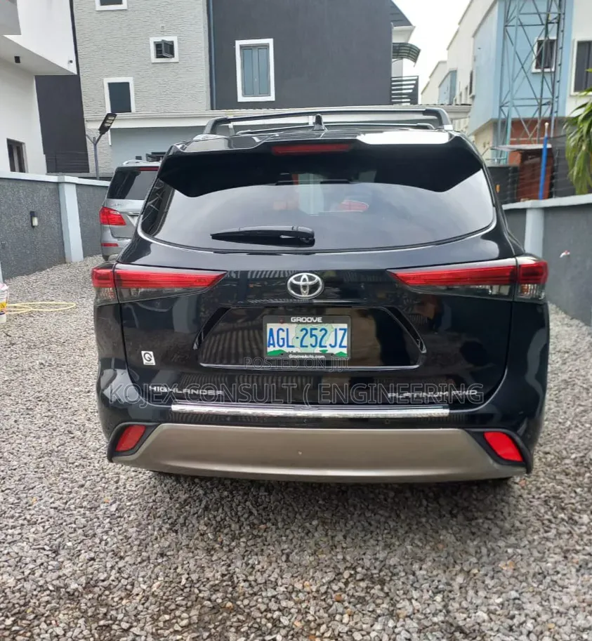 Toyota Highlander Platinum AWD 2024 Black