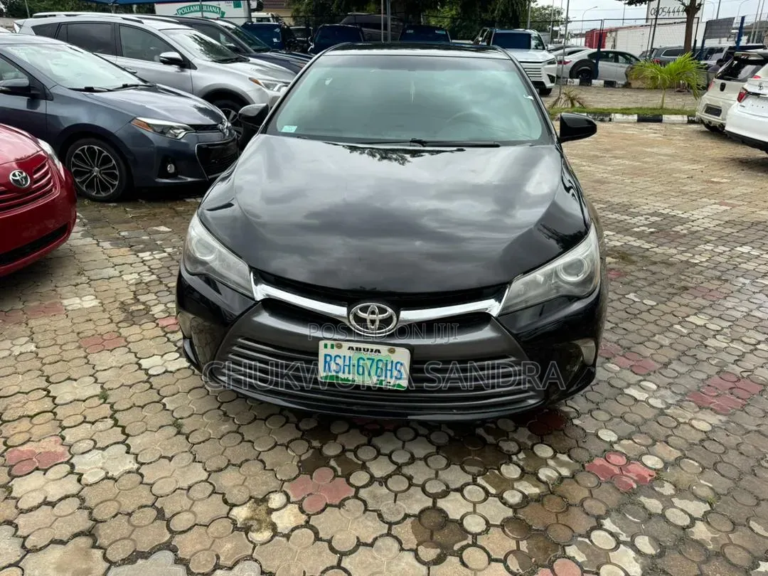 Toyota Camry 2016 Black