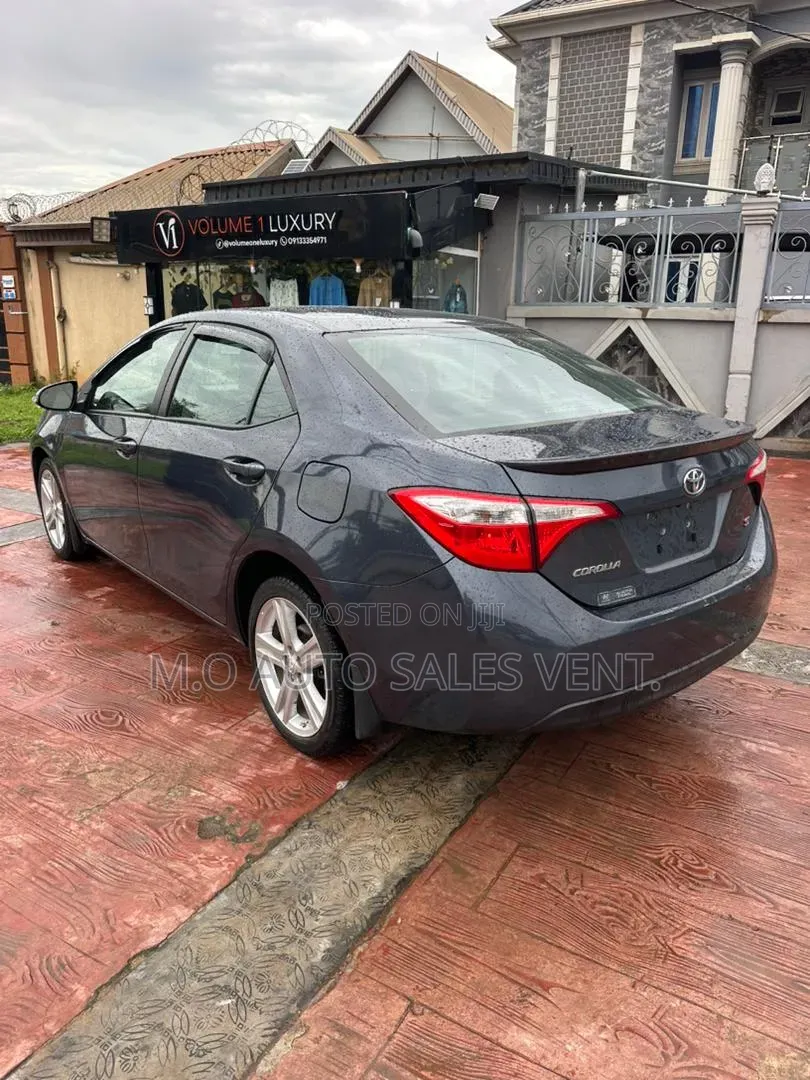 Toyota Corolla S 4dr Sedan (1.8L 4cyl CVT) 2016 Gray