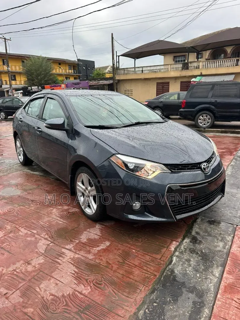 Toyota Corolla S 4dr Sedan (1.8L 4cyl CVT) 2016 Gray