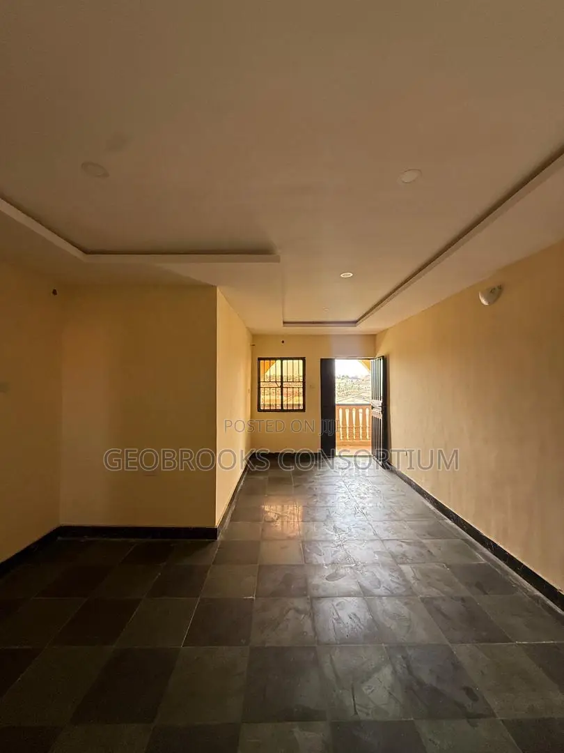 2bdrm Apartment in Ayegoro, Akobo for rent