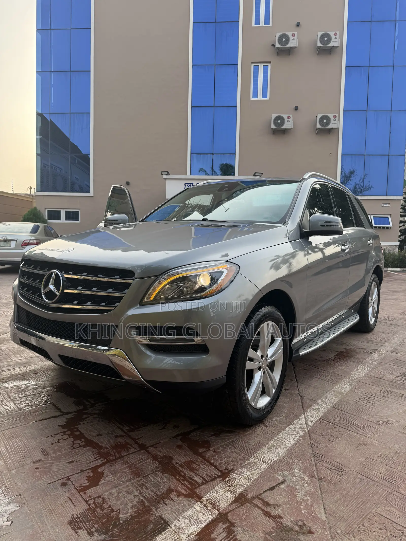 Mercedes-Benz M Class ML350 4MATIC 4dr SUV AWD (3.5L 6cyl 7A) 2015 Gray