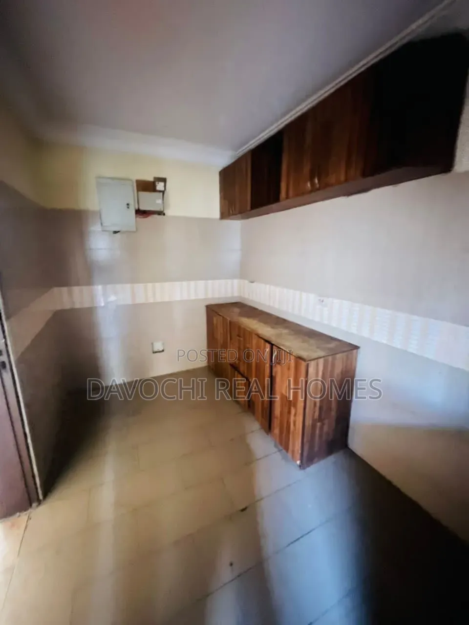 3bdrm Apartment in Ikota for rent
