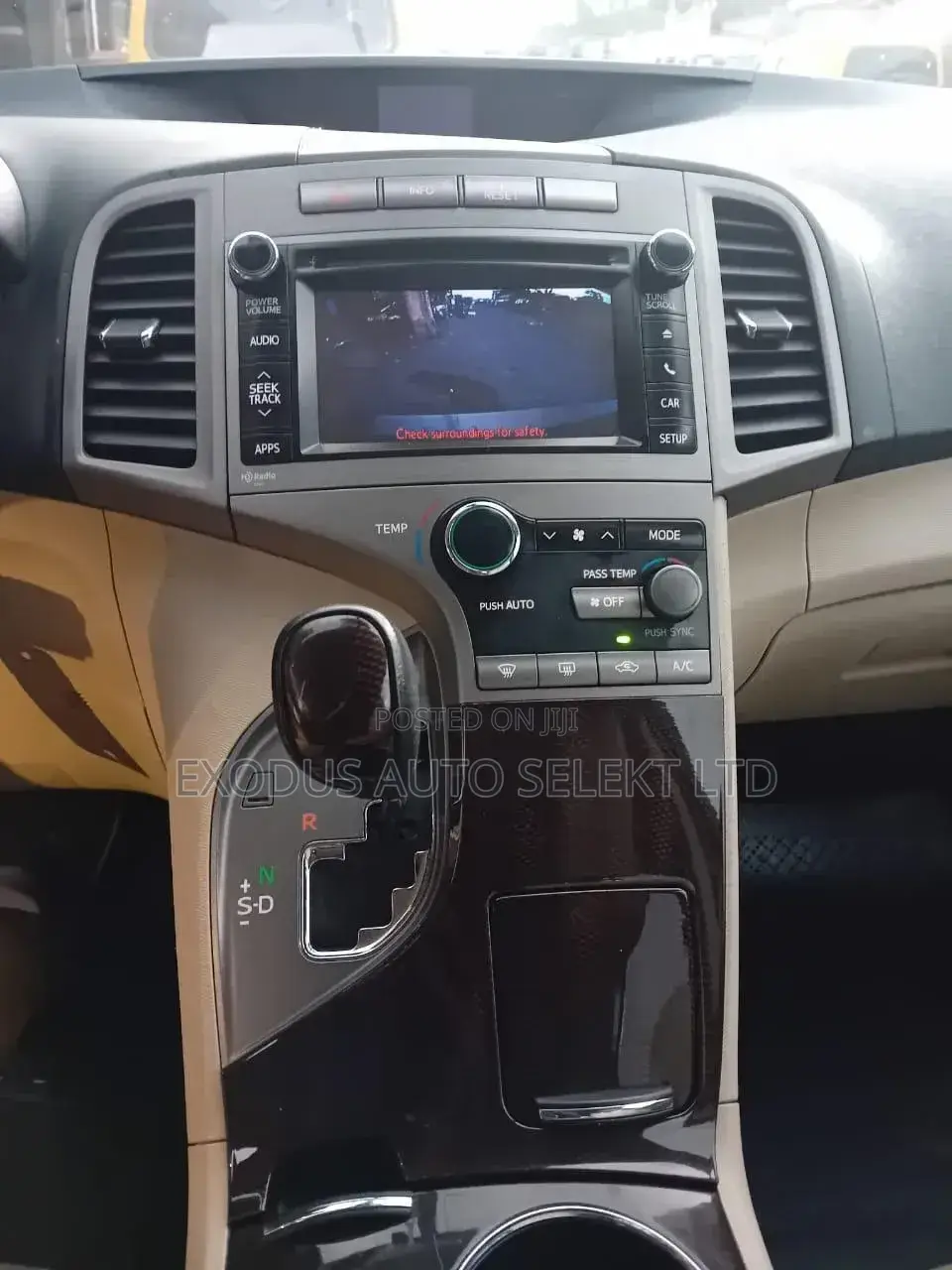 Toyota Venza AWD 2011 Brown