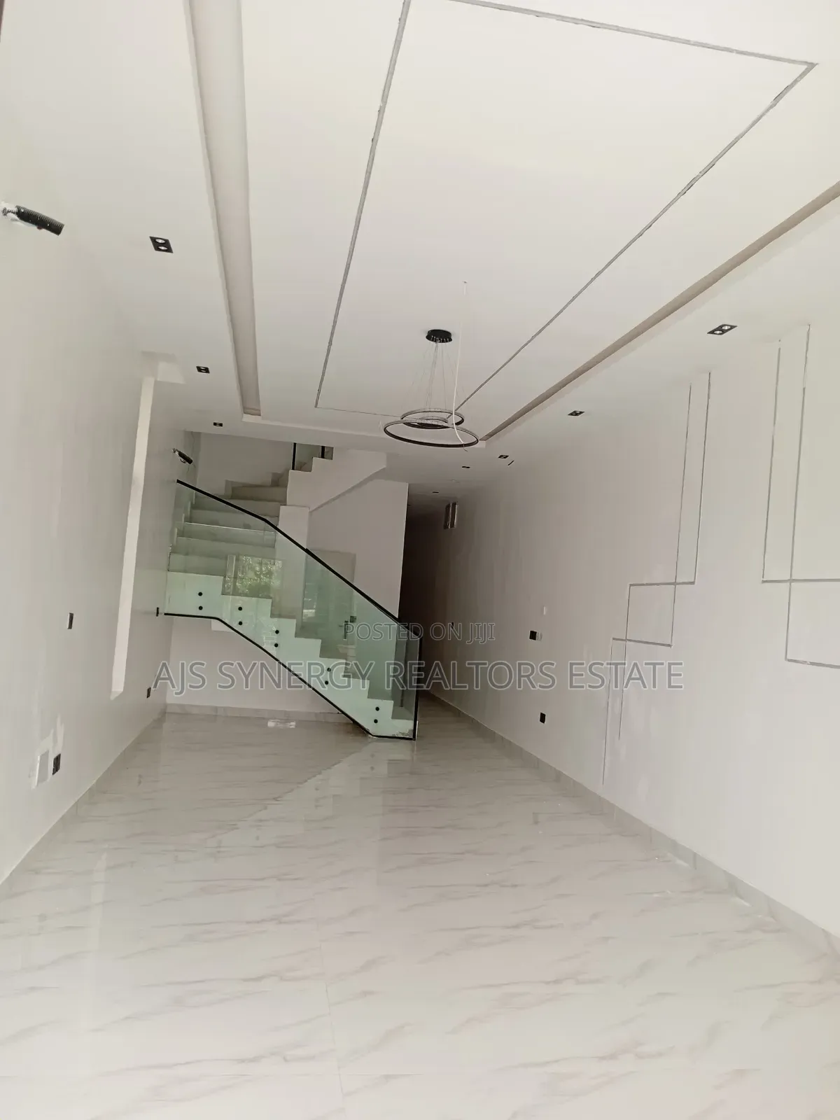 4bdrm Duplex in Value County Estate for sale