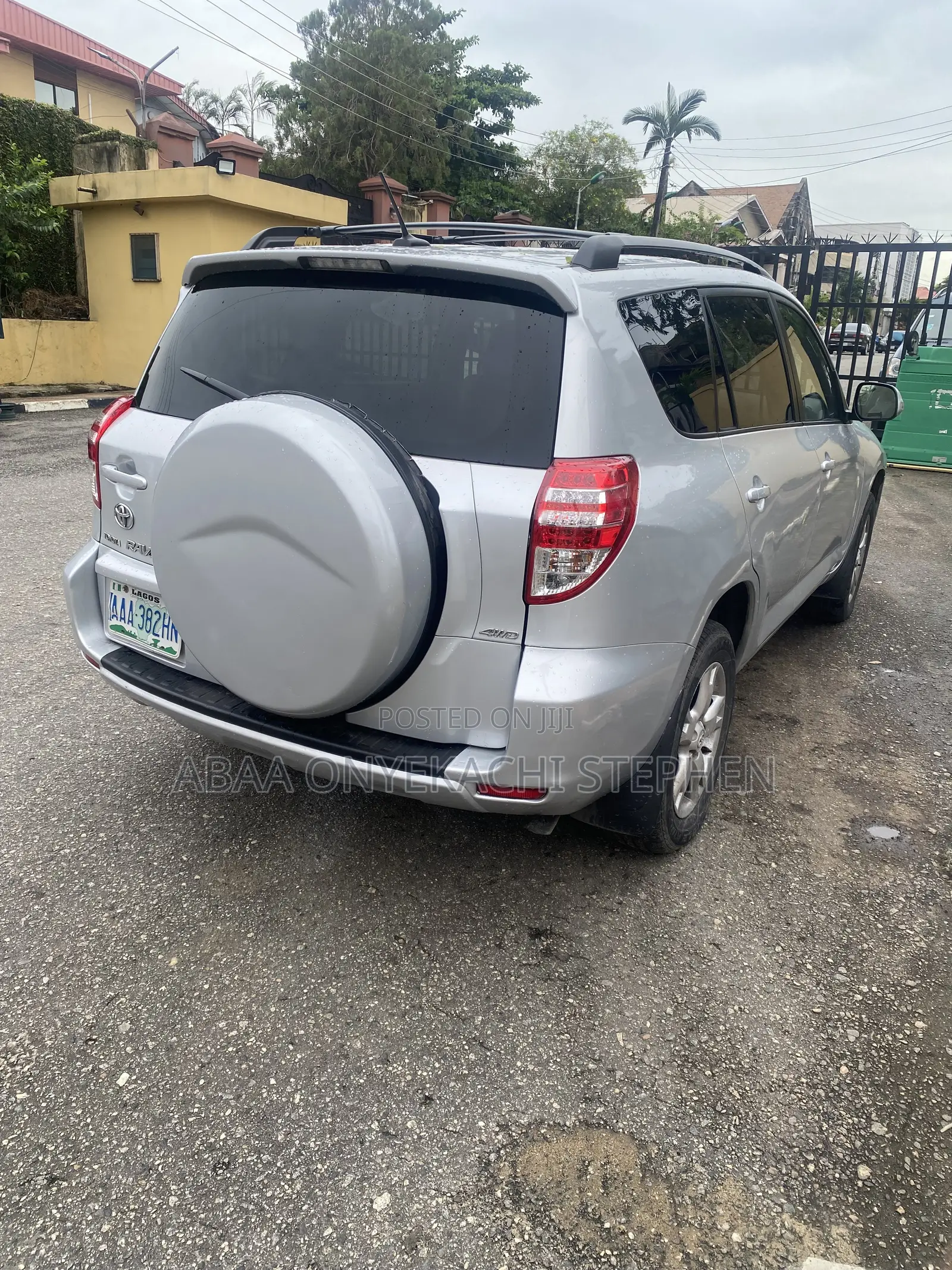 Toyota RAV4 2010 Silver