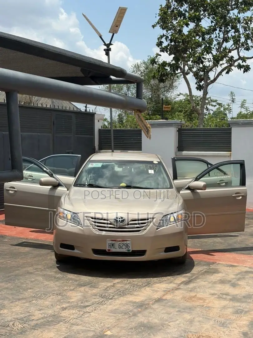 Toyota Camry LE 4dr Sedan (2.4L 4cyl 5A) 2007 Gold
