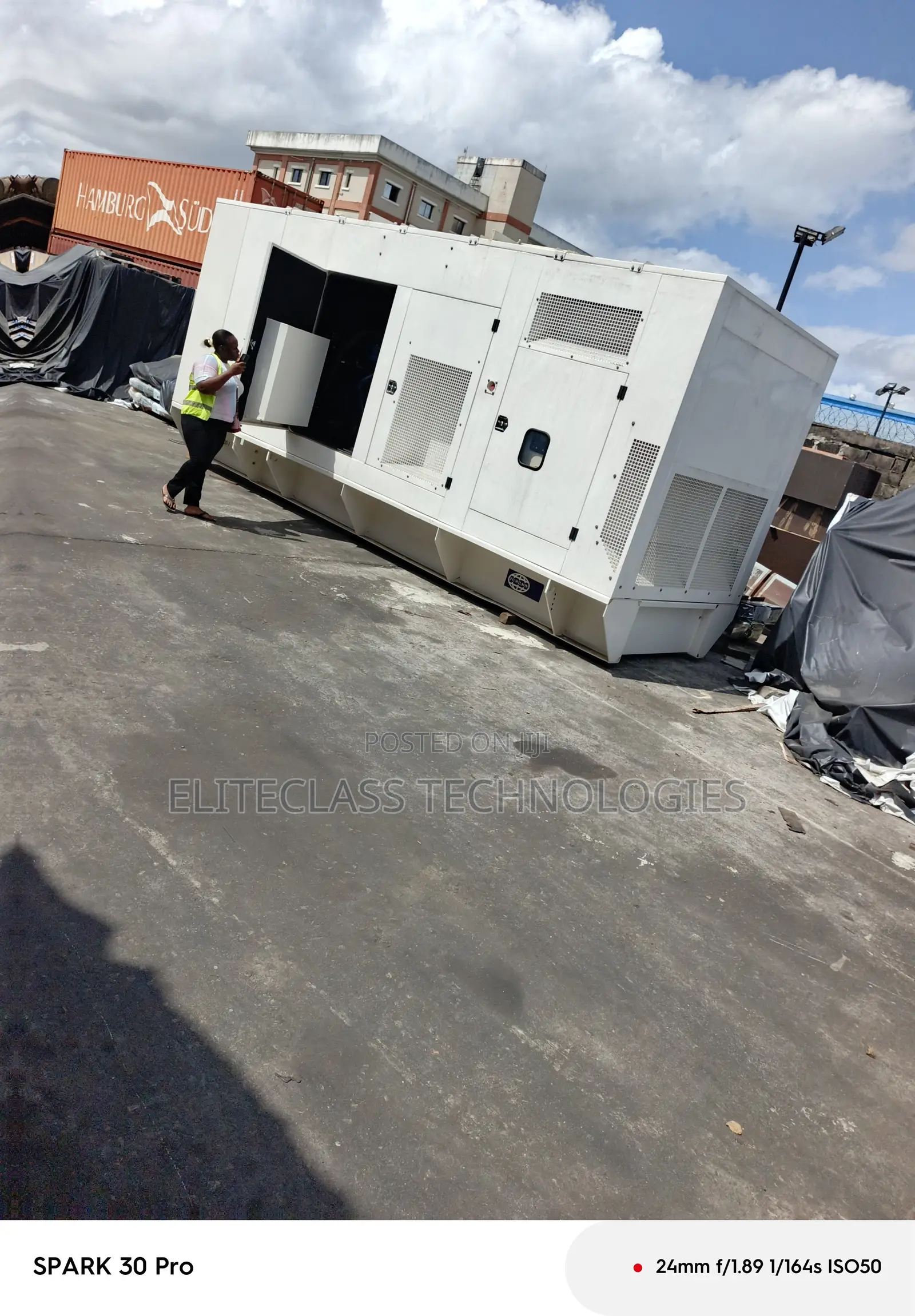 Fg Wilson 1000kva Backup Soundproof Generator