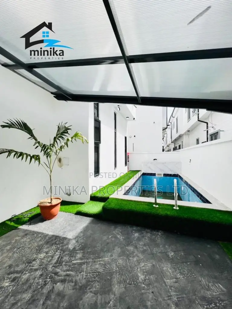 5bdrm Duplex in Royal Pine Estate, Lekki for rent