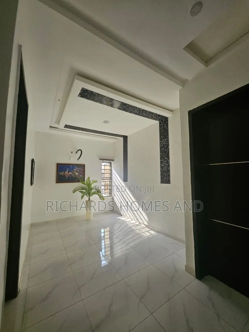 4bdrm Townhouse/Terrace in Chevron for sale