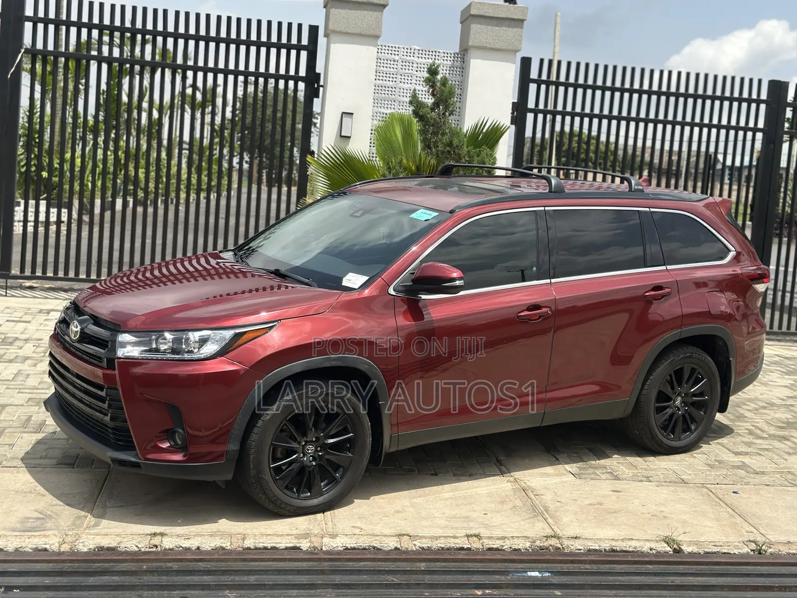 Toyota Highlander SE 2019 Burgundy