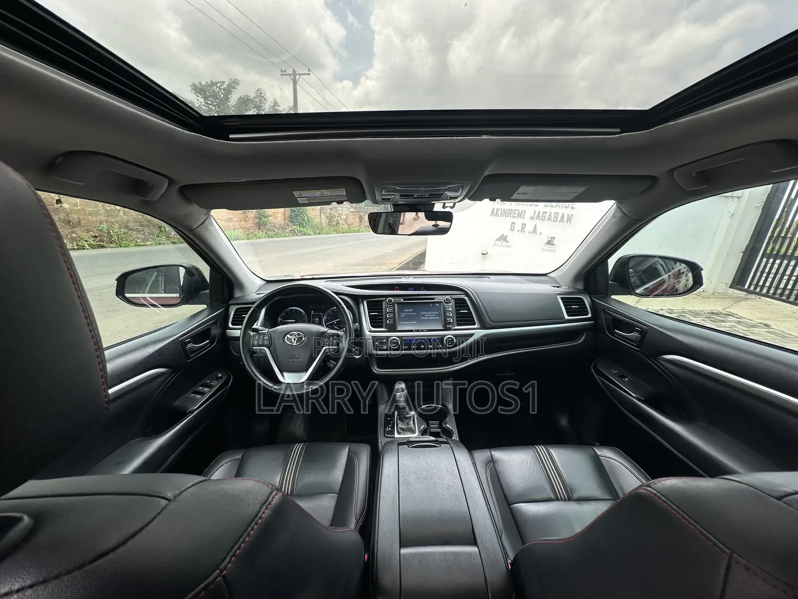Toyota Highlander SE 2019 Burgundy