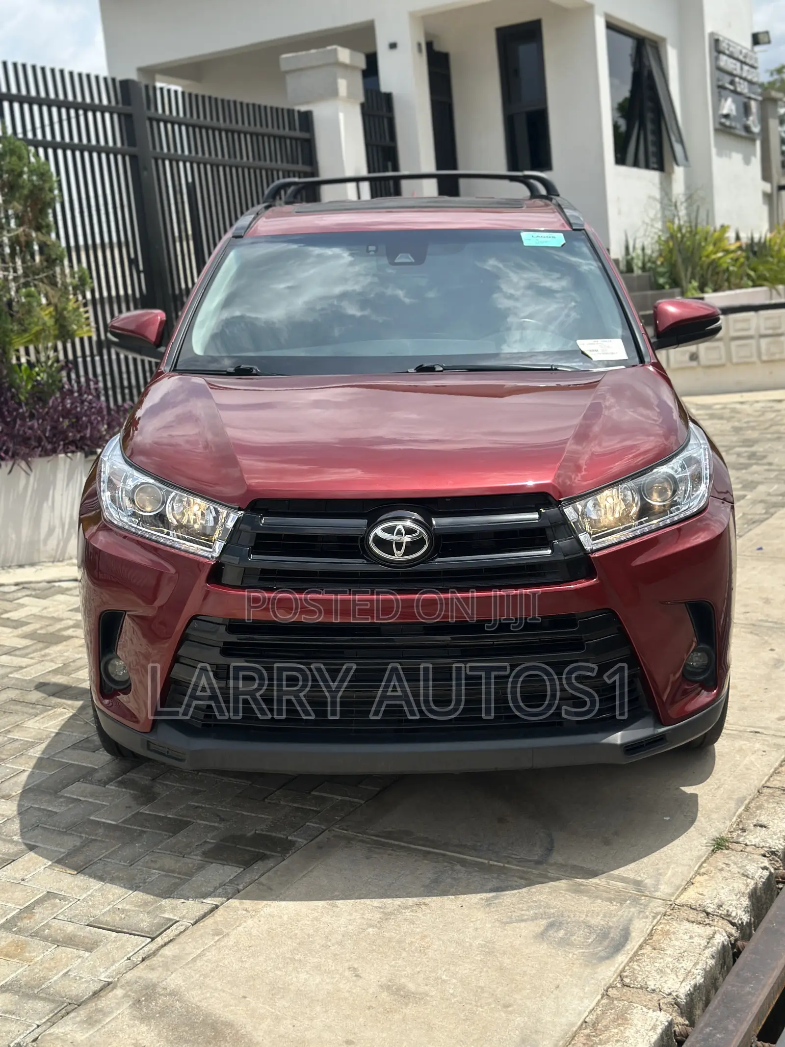 Toyota Highlander SE 2019 Burgundy