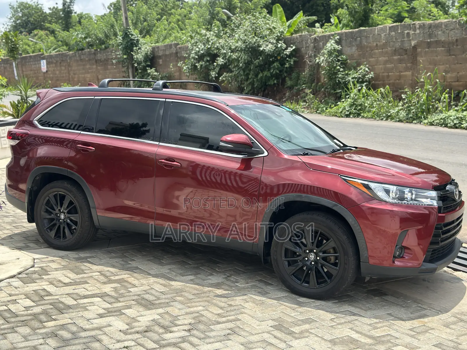 Toyota Highlander SE 2019 Burgundy