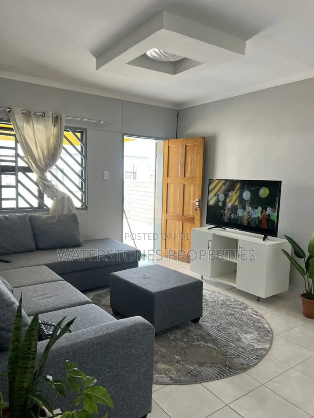 3bdrm Bungalow in Airport View, Oshimili South for sale