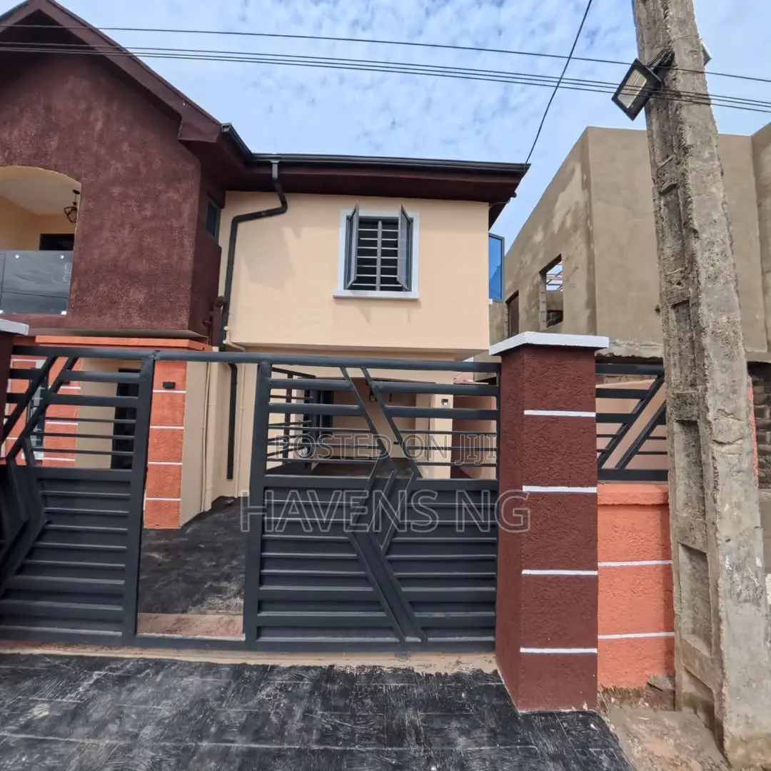 3bdrm Duplex in Obafemi-Owode for sale