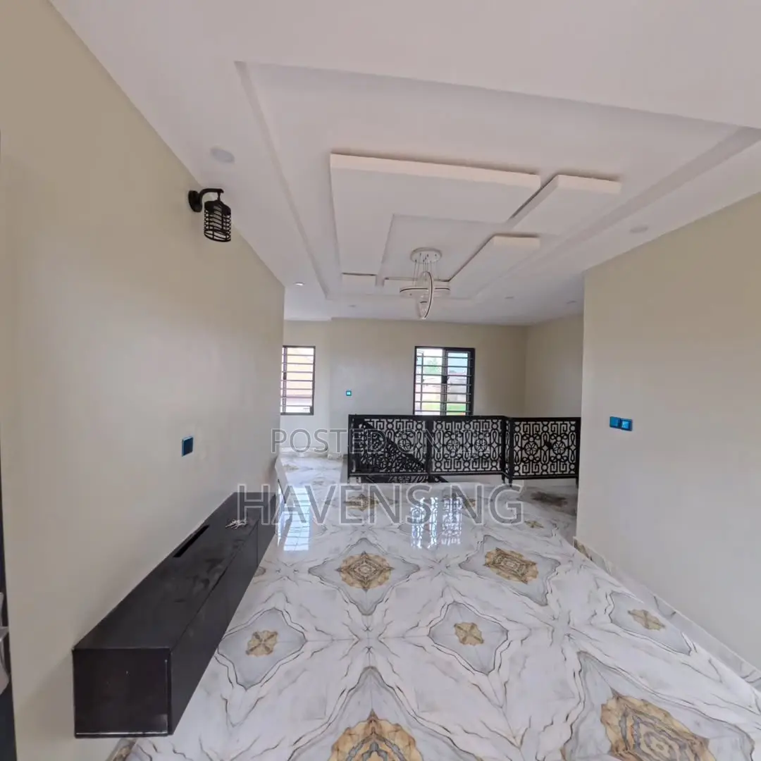 3bdrm Duplex in Obafemi-Owode for sale