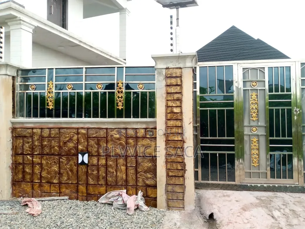 Stainless Steel Gate Gold Horse