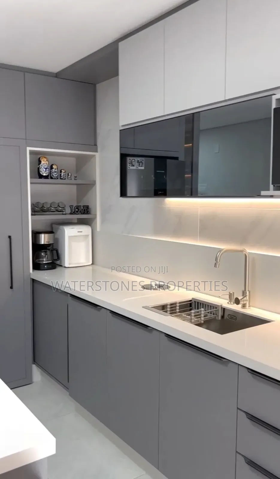 4bdrm Duplex in Dla Estate, Oshimili South for sale
